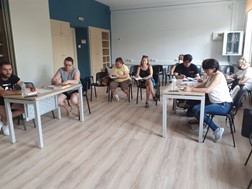 Λάρισα: 20 μετανάστες μαθαίνουν την ελληνική γλώσσα 